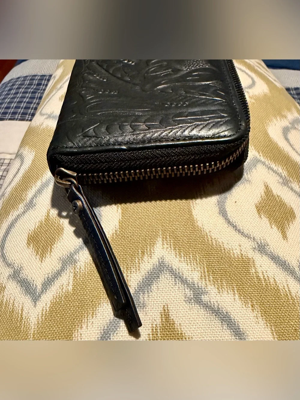 NWOT Beautiful Black Tooled Floral-Embossed Leather Zip-Around Wallet